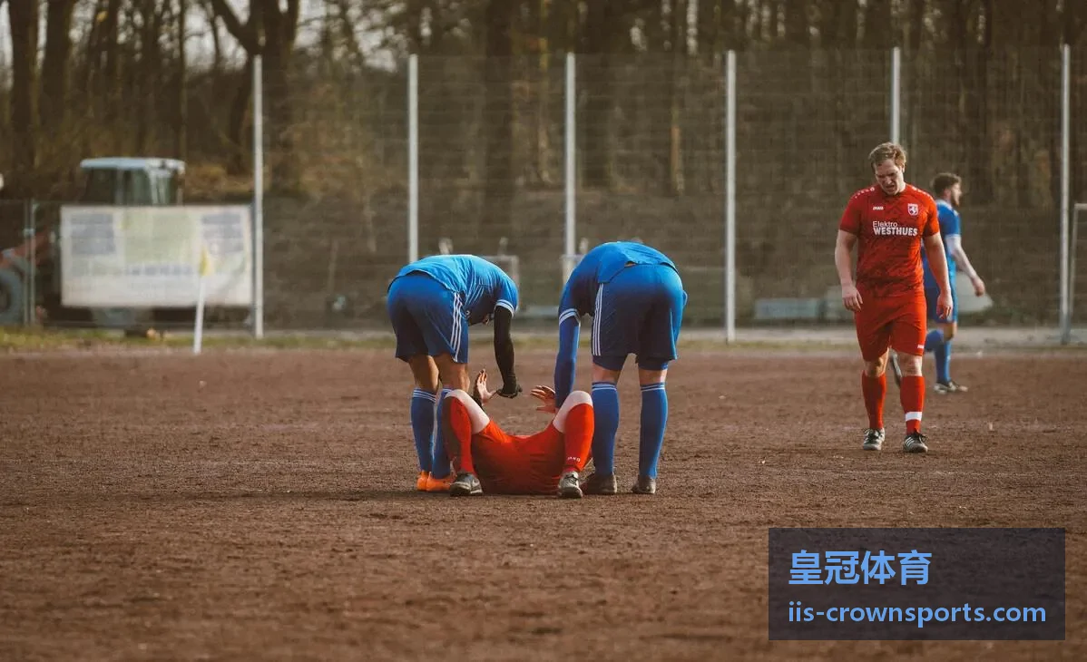 皇冠体育复盘：定位球防守中的盯人切换细节